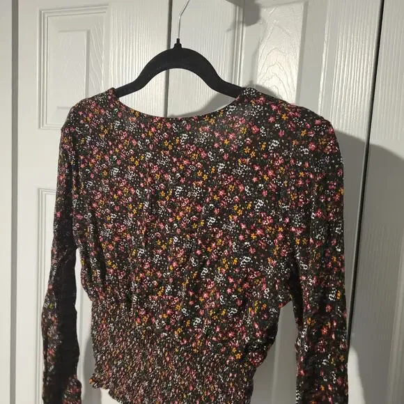 Boho Paper Crane 90s Floral Crop Top Black Deep V Neck Elastic Waist XS Longslee - Picture 5 of 7